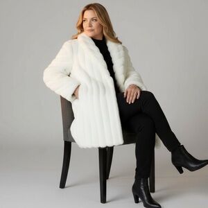 Vintage Mid Thigh White Faux Mink Fur Coat Large